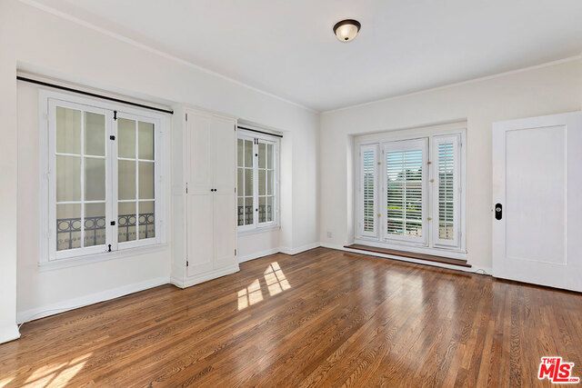 214 S MEDIO Drive, Los Angeles, CA 90049