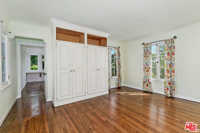 214 S MEDIO Drive, Los Angeles, CA 90049