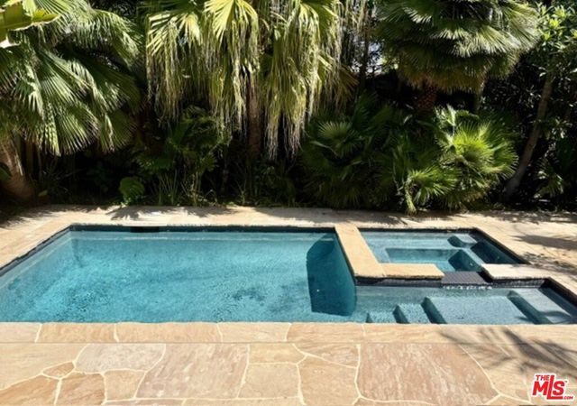 214 S MEDIO Drive, Los Angeles, CA 90049