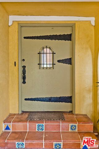 214 S MEDIO Drive, Los Angeles, CA 90049
