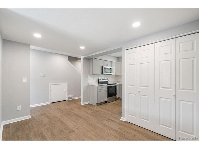 1286 S Troy St, Aurora, CO 80012