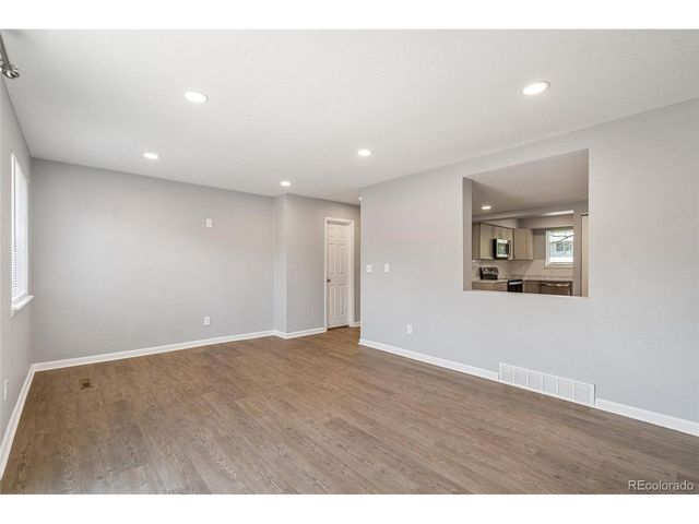 1286 S Troy St, Aurora, CO 80012