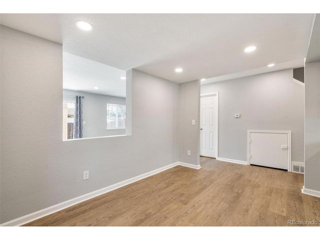 1286 S Troy St, Aurora, CO 80012