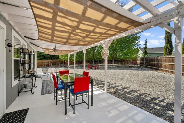 2331 Losino Court, West Richland, WA 99353