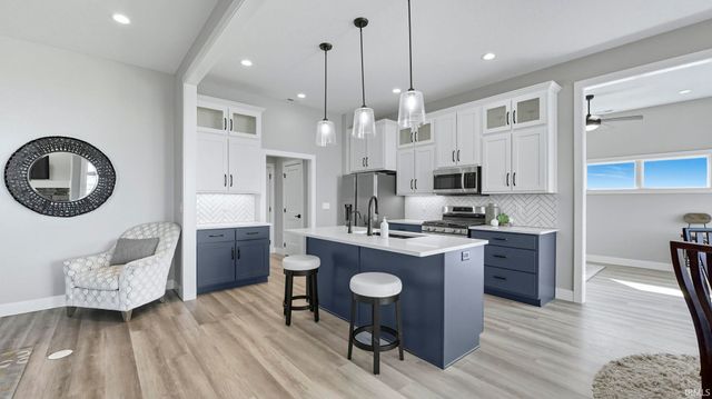 1523 McLaren Boulevard, Fort Wayne, IN 46818