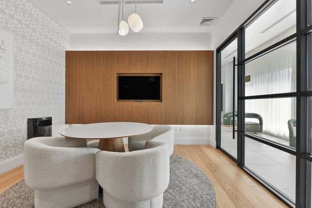 191 Washington St 720, Boston, MA 02135