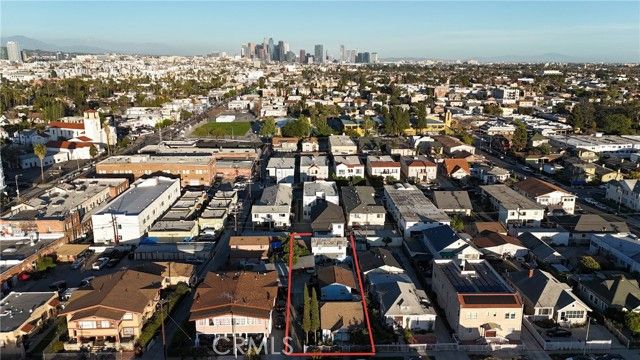 1328 3rd, Los Angeles, CA 90019