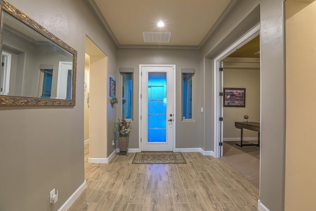 5825 Ridgeline Place NE, Rio Rancho, NM 87144