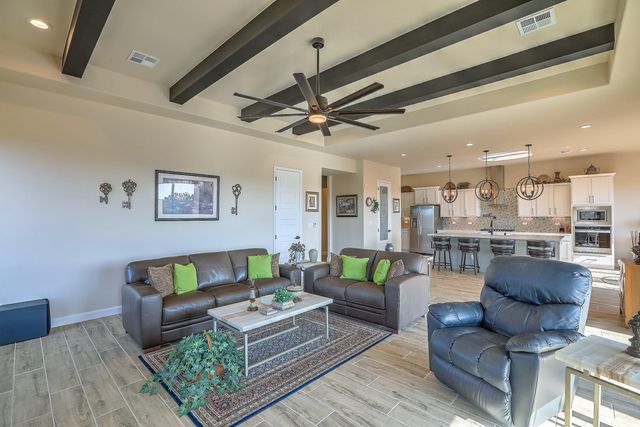 5825 Ridgeline Place NE, Rio Rancho, NM 87144