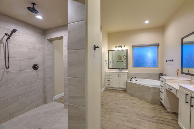 5825 Ridgeline Place NE, Rio Rancho, NM 87144
