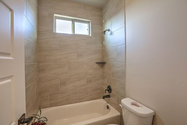 5825 Ridgeline Place NE, Rio Rancho, NM 87144