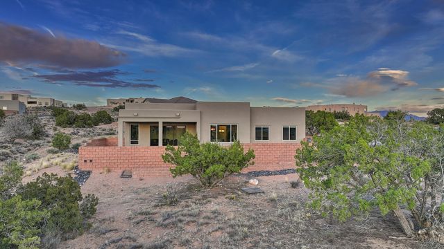 5825 Ridgeline Place NE, Rio Rancho, NM 87144