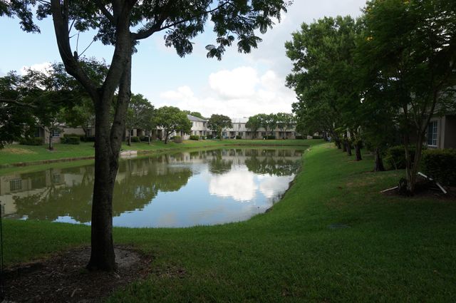 2022 Freeport Lane, Riviera Beach, FL 33404