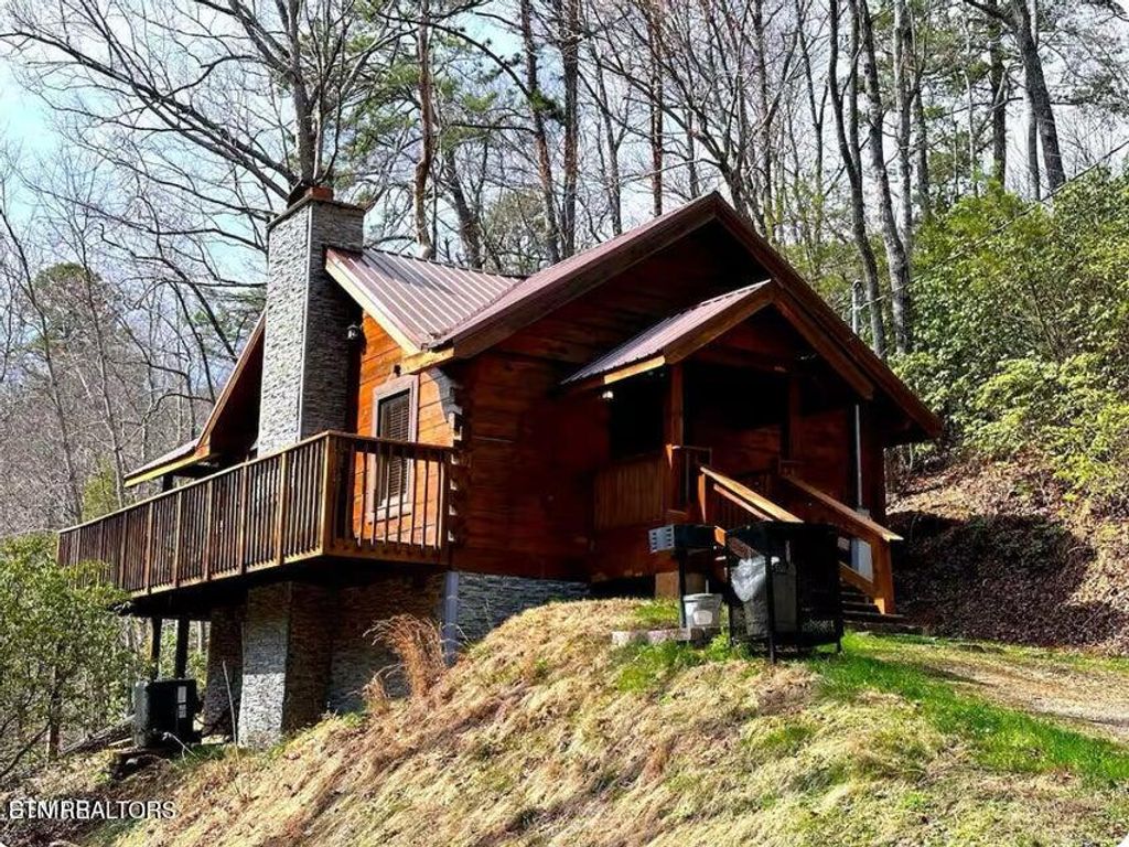 804 Willow Brook Way, Gatlinburg, TN 37738