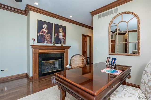 1300 White Oak Trail, Godfrey, IL 62035