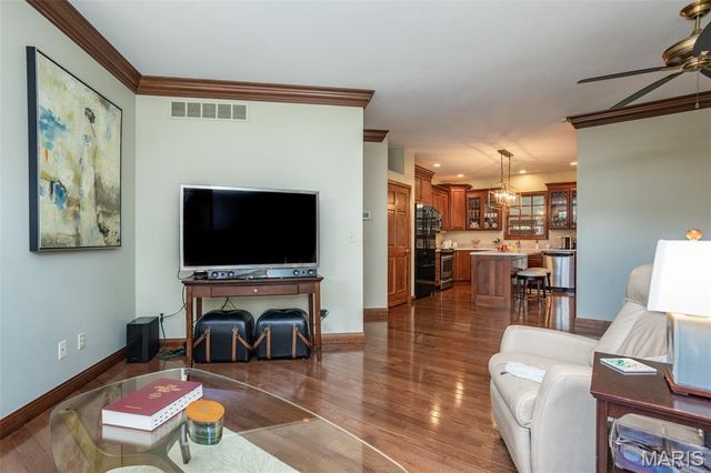 1300 White Oak Trail, Godfrey, IL 62035
