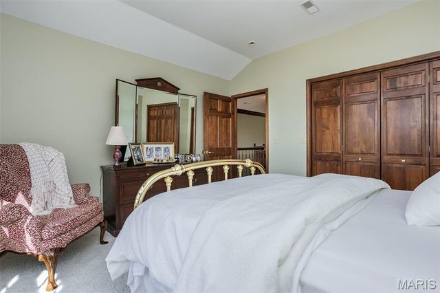 1300 White Oak Trail, Godfrey, IL 62035