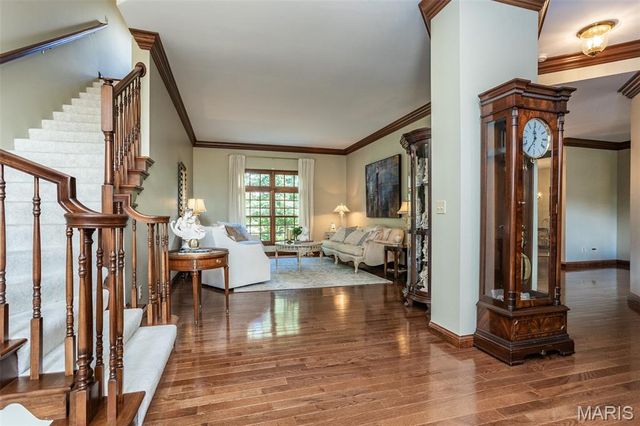 1300 White Oak Trail, Godfrey, IL 62035