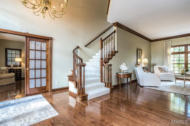 1300 White Oak Trail, Godfrey, IL 62035