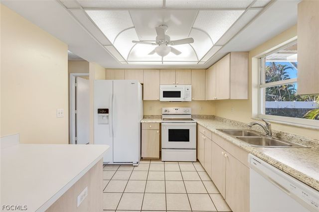 167 SE 21st TER, Cape Coral, FL 33990