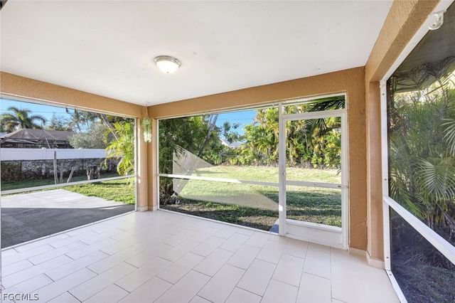 167 SE 21st TER, Cape Coral, FL 33990