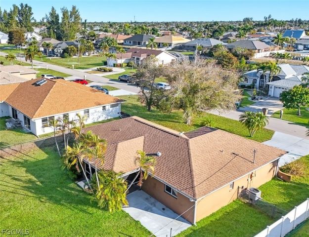 167 SE 21st TER, Cape Coral, FL 33990