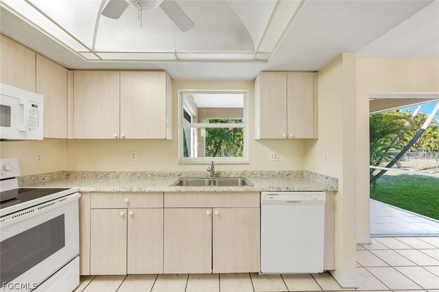 167 SE 21st TER, Cape Coral, FL 33990