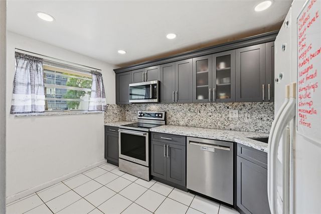 7500 NW 17th Street 110, Plantation, FL 33313