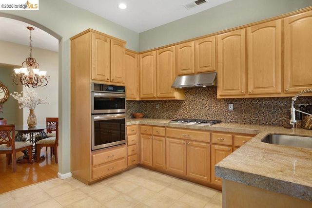 1361 Mcprince Ln, Brentwood, CA 94513