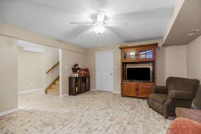 605 NW Silverstone Circle, Grain Valley, MO 64029