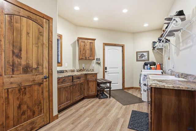 2564 GOLD CREEK PL, Rapid City, SD 57702