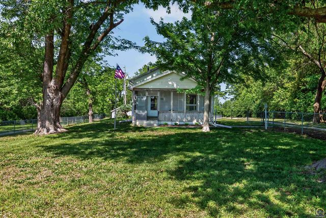 1635 SW Auburn RD, Topeka, KS 66615