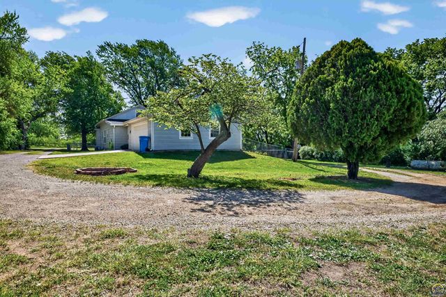 1635 SW Auburn RD, Topeka, KS 66615