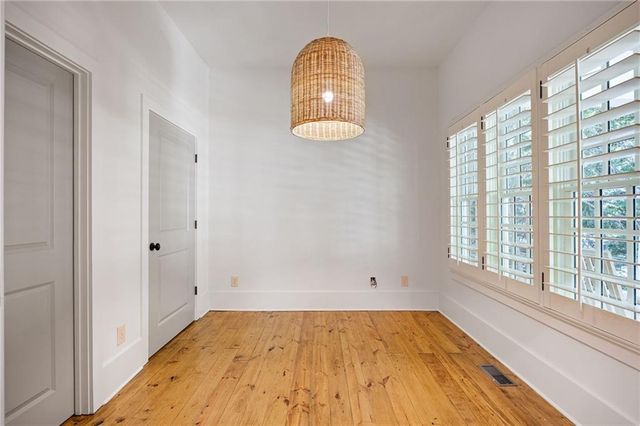 155 Hubbard Road, Woodstock, GA 30188