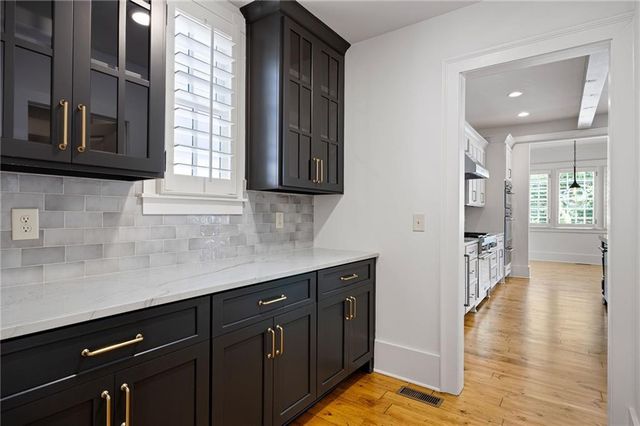 155 Hubbard Road, Woodstock, GA 30188