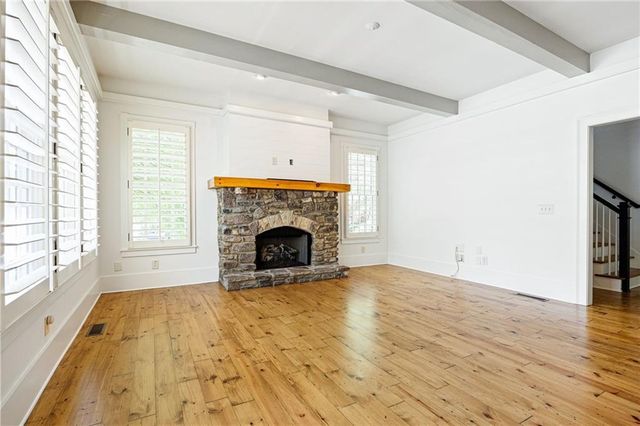 155 Hubbard Road, Woodstock, GA 30188