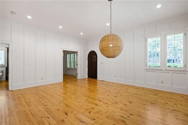 155 Hubbard Road, Woodstock, GA 30188