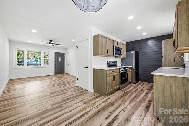 118 Willowbrook Road 51, Hendersonville, NC 28792