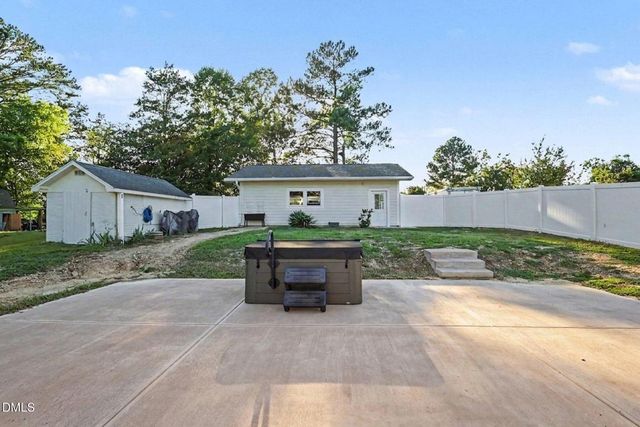 2905 Dove Lane, Raleigh, NC 27604