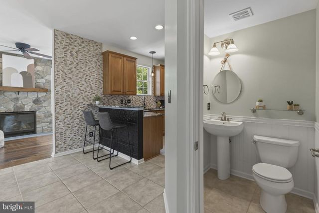 259 N FRONT ST, New Freedom, PA 17349