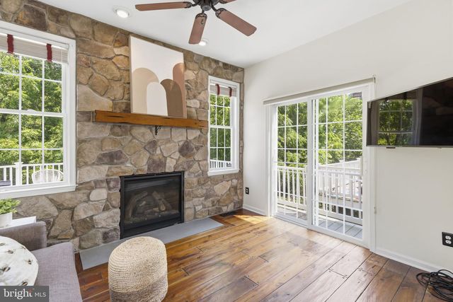 259 N FRONT ST, New Freedom, PA 17349