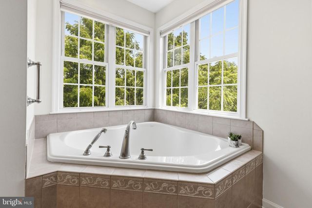 259 N FRONT ST, New Freedom, PA 17349