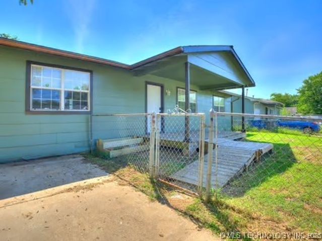 6365 N Denver Avenue, Tulsa, OK 74126