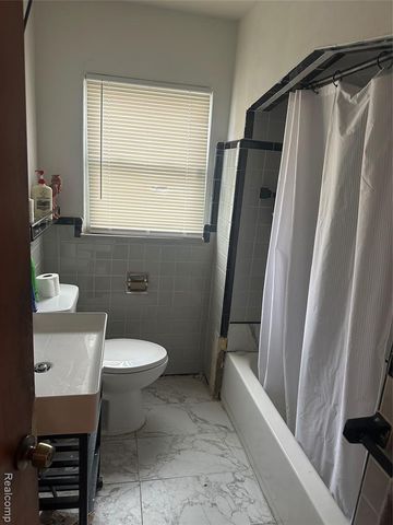 16070 E State Fair Street, Detroit, MI 48205