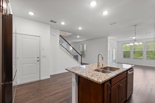 4064 Magnolia Farms Dr, Hermitage, TN 37076