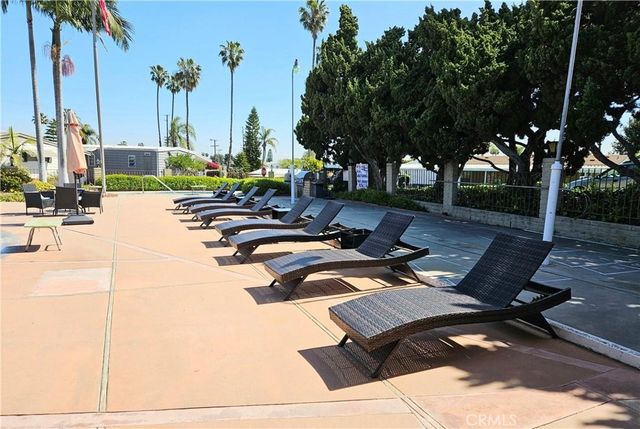 2550 Pacific Coast Highway 143, Torrance, CA 90505