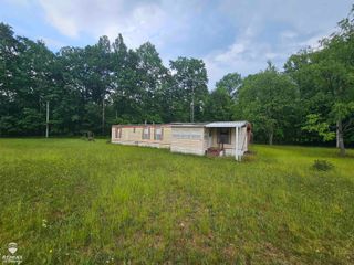 2765 Grass Lake Avenue, Lake, MI 48632