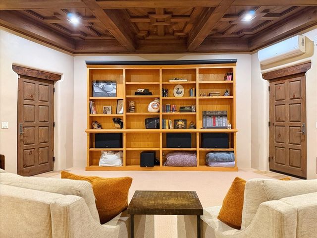 2160 Paseo Iglesias, Santa Fe, NM 87501