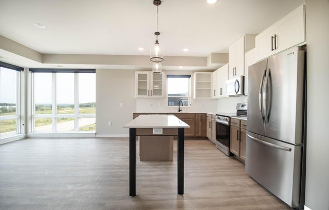 6450 37th Avenue NW 110, Rochester, MN 55901