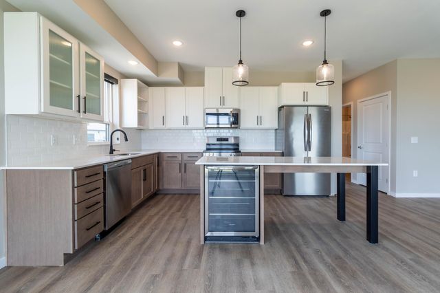 6450 37th Avenue NW 110, Rochester, MN 55901